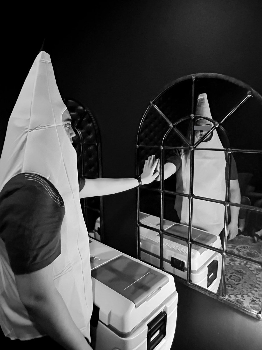 large objects approaching