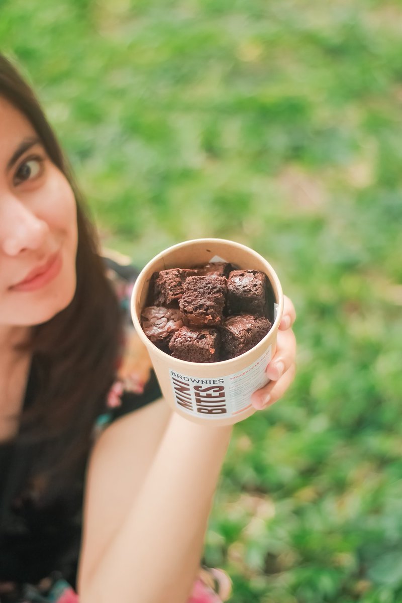PinQciouss's tweet photo. Fudgy Brownies Malang

Harga 32rbu/cup free sauce cocolan cheese, hazelnut,choco, tiramisu
Free pita, sendok
Praktis untuk di bawa oleh"
Cantik untuk hampers, hantaran, souvenir ulang tahun, pernikahan, rapat dll

https://t.co/1BtC9kbN4a

@infomalang 
#pasarmingguinfomalang https://t.co/dAj0w9Nlv7