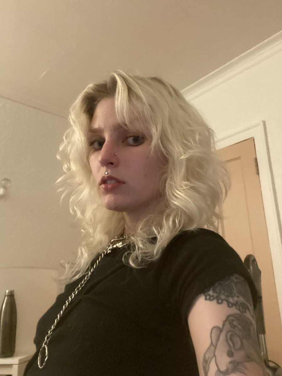 squirrelxgirl's tweet photo. July 2022 ➡️ July 2023 https://t.co/Qu8caPY5eZ