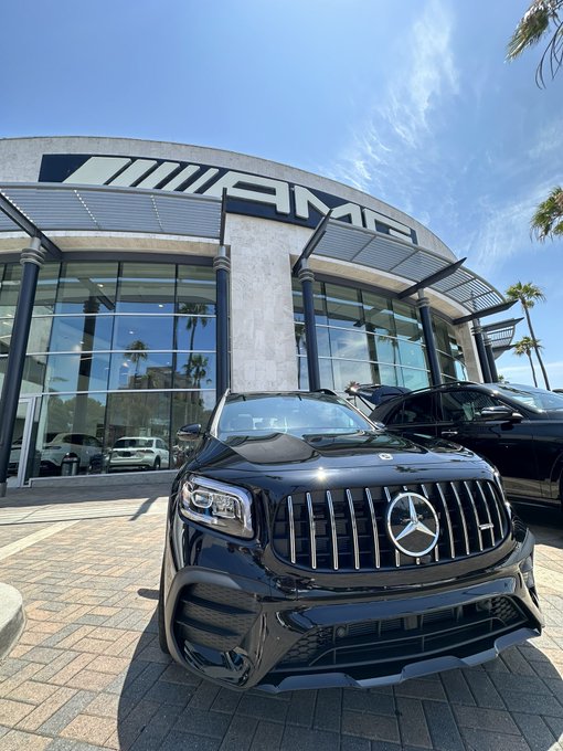 business moves 🦍 https://t.co/1IMdwYVfb0