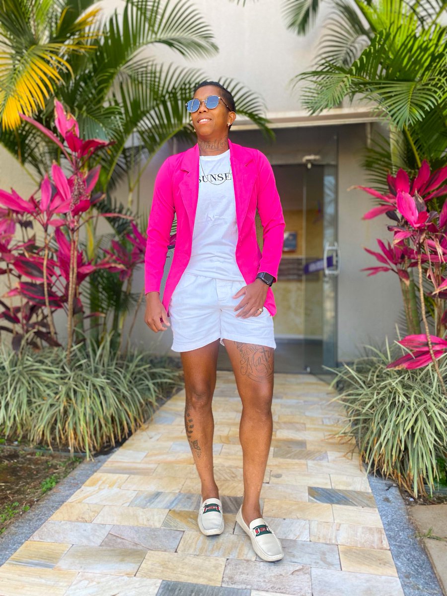 lelle_30_'s tweet photo. Mood pink🤪 https://t.co/TPcHZNejKe