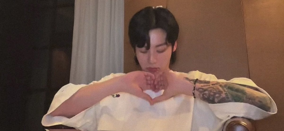 jeonecrey's tweet photo. my sweetest man. lucu bgt ini mw hap https://t.co/maqoAH0AZ3
