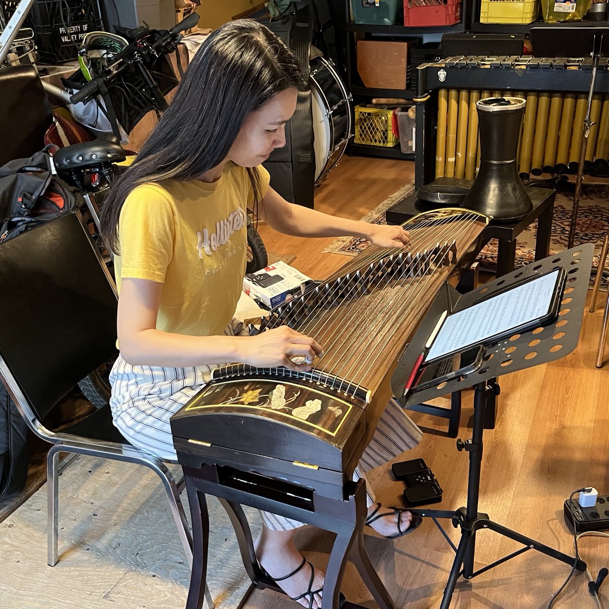 JeffreyRyanComp's tweet image. Thanks @OrchidEnsemble (@Lan_Tung erhu, Dailin Hsieh zheng, Jonathan Bernard percussion) for a great workshop on "Noctiluca", inspired by the beauty and danger of the "Blue Tears" algae blooms of the East China Sea (and elsewhere). Supported by @SOCANFoundation.