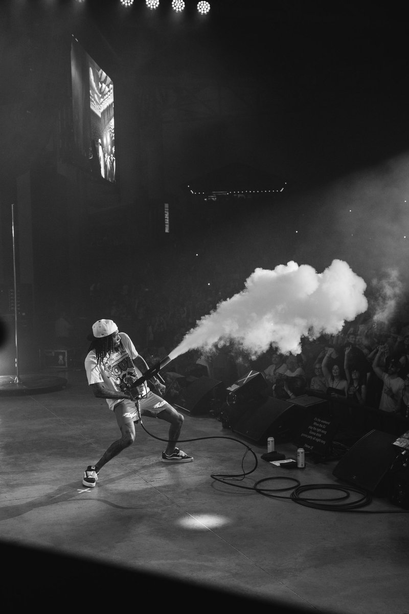 wizkhalifa's tweet photo. High school reunion tour. https://t.co/u9Rq7lix7A