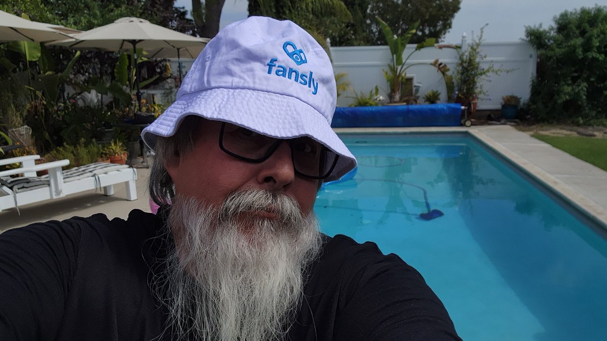 Thanks for the cool hat. @fansly @MotleyModels