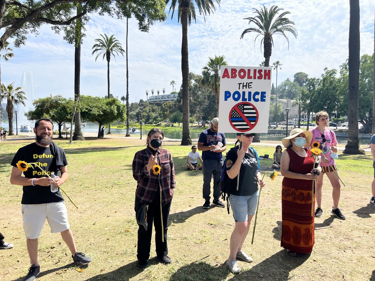 PplsCityCouncil's tweet photo. MELY FOREVER!!!

We’re out here at the rally for remembrance with the family of Mely Corado. 5 years ago today - Mely was shot and killed by LAPD while she was working at Trader Joe’s. 

We will never stop telling your story, Mely. #MelyForever https://t.co/DEx1N7wHSG