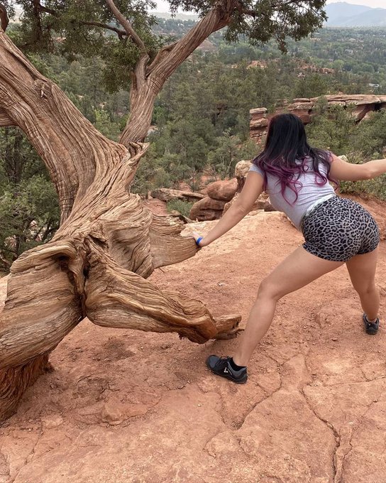 Sure it's 120 Degrees but that view though! https://t.co/w3O0Id1ox5<a href="/tag/curvy"class="tags"><span>#curvy</span></a><a href="/tag/lips"class="tags"><span>#lips</span></a><a href="/tag/red"class="tags"><span>#red</span></a><a href="/tag/panties"class="tags"><span>#panties</span></a><a href="/tag/dancing"class="tags"><span>#dancing</span></a><a href="/tag/implied"class="tags"><span>#implied</span></a><a href="/tag/voluptuous"class="tags"><span>#voluptuous</span></a>