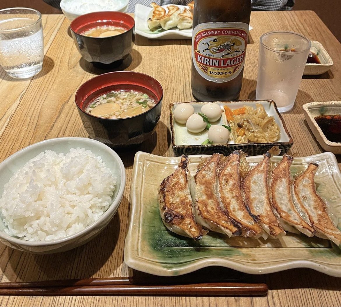 先月の食たち。（1日）
え普通に食べすぎじゃない？笑笑
ほんとにうちら20代女子？笑
って帰り写真見返して笑ってました。
おはようございます☀