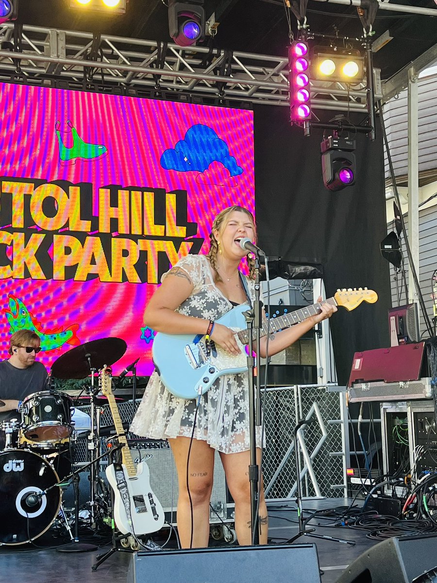 RT @nadamucho: Eliza McLamb is definitely someone’s Taylor Swift. @todd_m_terry reporting. #chbp23 https://t.co/1Vg52zHEVw