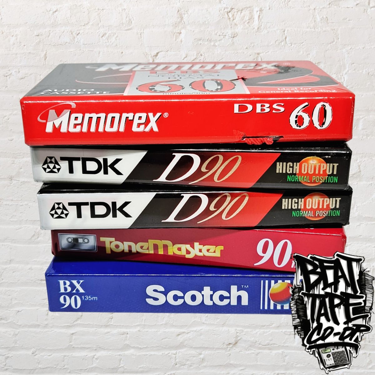 BeatTapeCo_Op's tweet image. Memorex ● TDK ● ToneMaster ● Scotch 

Blank Cassettes [● ●] 

Do remember back in the day, what you were dubbing on these? 

#memorex #tdk #tonemaster #scotch #cassettes #tapes #tapedeck #beattapecoop