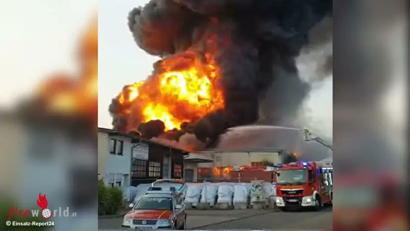 D: E-Fahrzeug produzierende Firma in Lauffen am Neckar in Flammen aufgegangen - 
fireworld.at/2023/07/23/d-e…