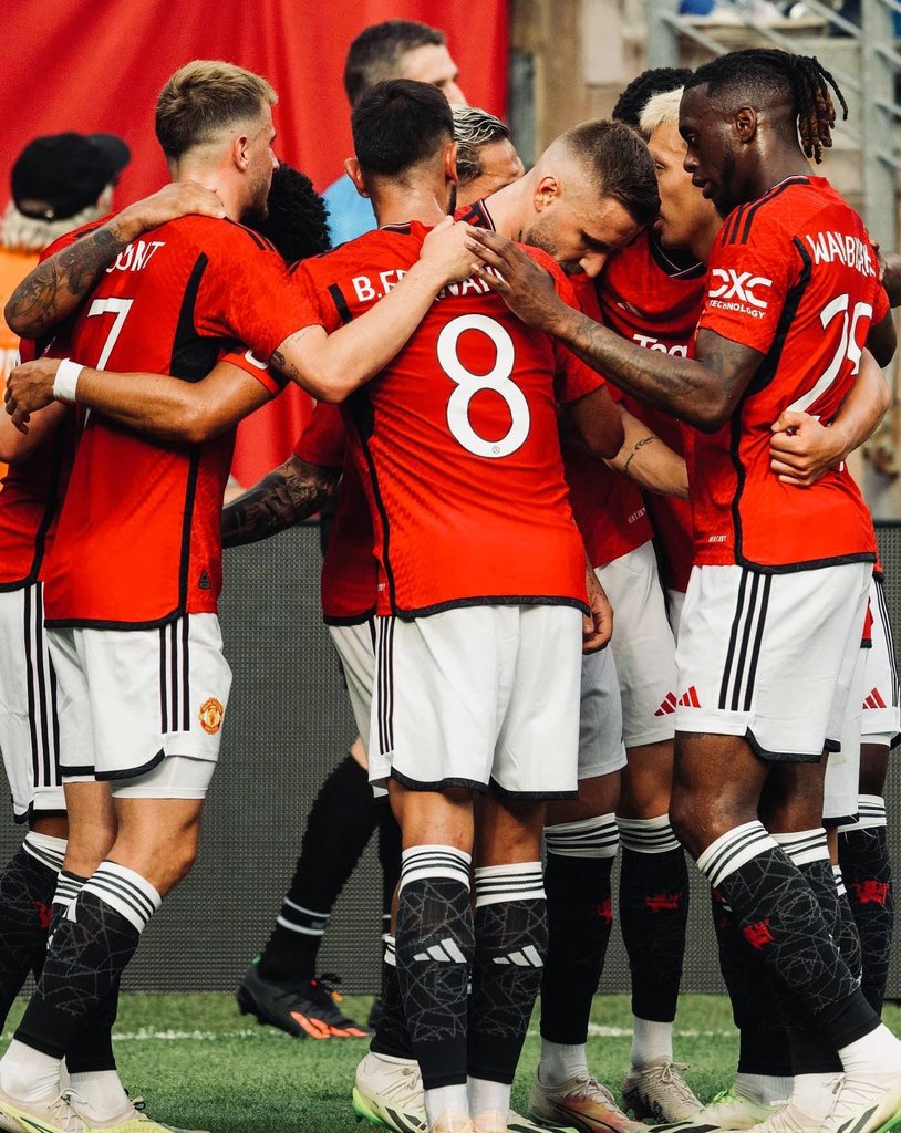 • Bruno goal
• Sancho goal
• Mainoo cooking £100m Rice
• Licha monsterclass
• United's commentator calling Havertz "rubbish"
• Arsenal fans crying
• United winning the pre-season bragging right over Arsenal

What a beautiful friendly game. 🔴❤️🔥