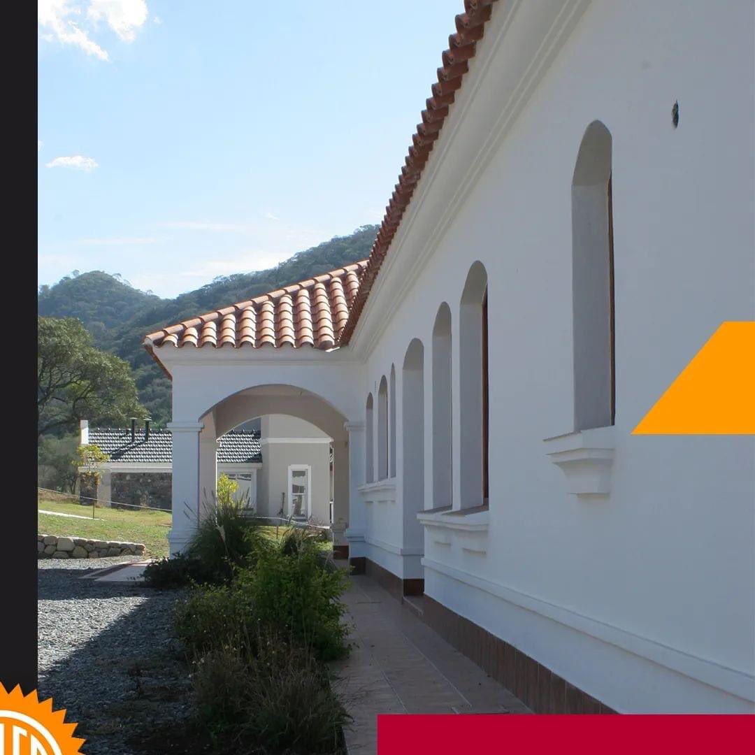 malterterrada's tweet photo. Sabías que Cerámica del Norte construyó #casas en Valle Escondido 😉🙂
Contamos con una histórica capacidad constructiva, llevamos mas de 125.000 M2 construidos y 1225 unidades entregadas.
Siempre de la mano del mejor sistema constructivo 🧱🏘🏢 https://t.co/EIbFzg9f6J