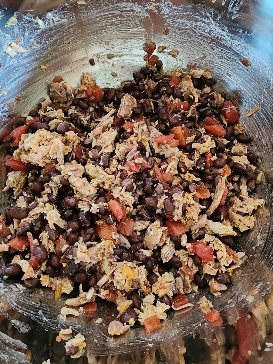 thespicygnome's tweet photo. Tonight's cook. Black bean pork burgers! I then of course did it my way with pepperoni, reaper cheese, jalapenos, Cole slaw, and #DragonsTears https://t.co/gv1cakPsuj
