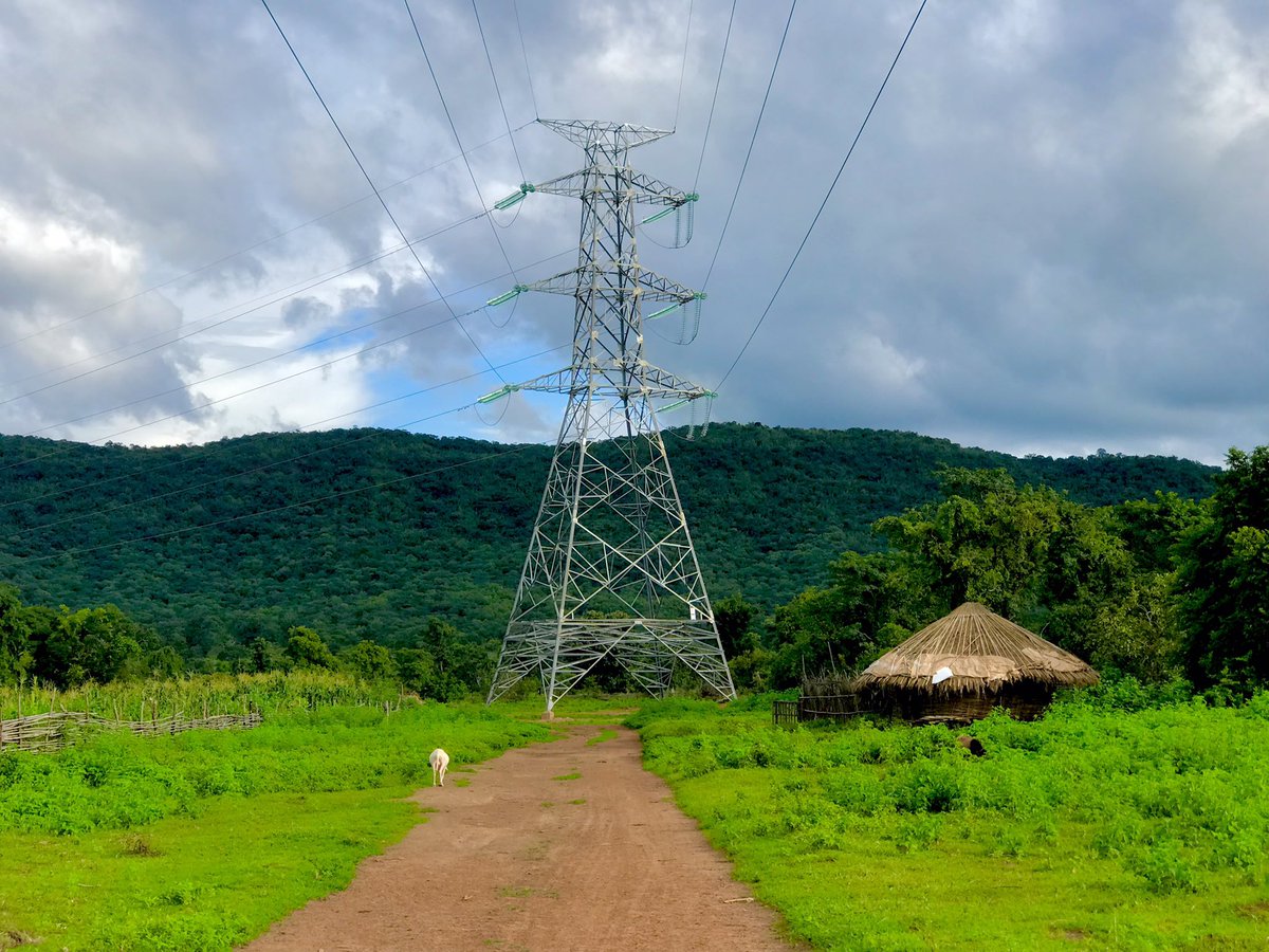 Nous devons tous faire savoir au monde entier la pratique des sociétés minières qui prennent de force les espaces arables dans certains villages à Kedougou sous prétexte que ça fait partie de leur périmètre minier.

Ces communautés souffrent déjà d'une insécurité alimentaire.