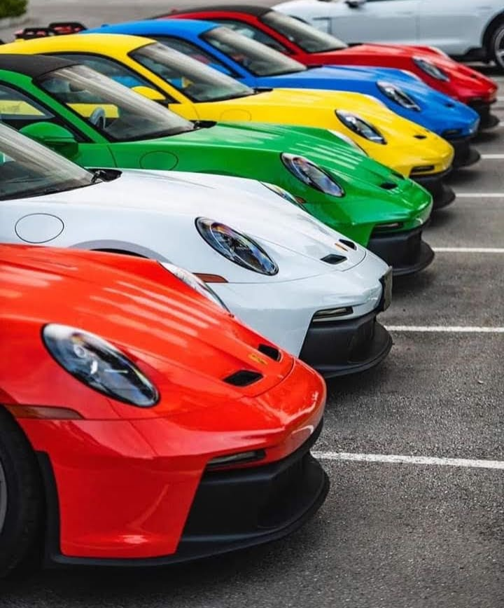 #Porsche ♥️🤍💚💛💙
