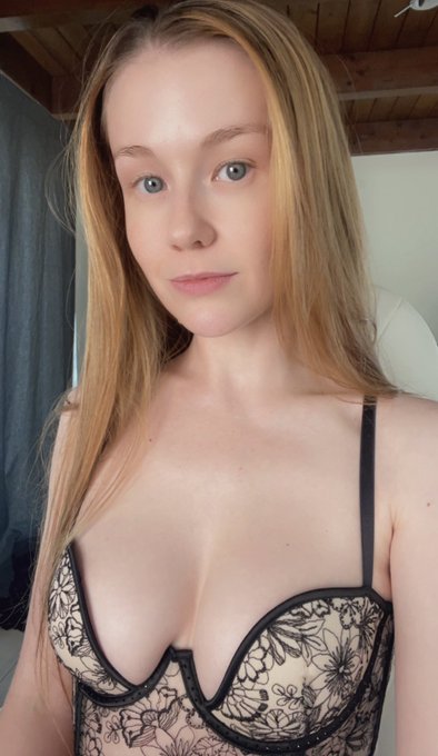 Live on mfc  https://t.co/wAk8Vov7zG https://t.co/UF8WtMbTuD