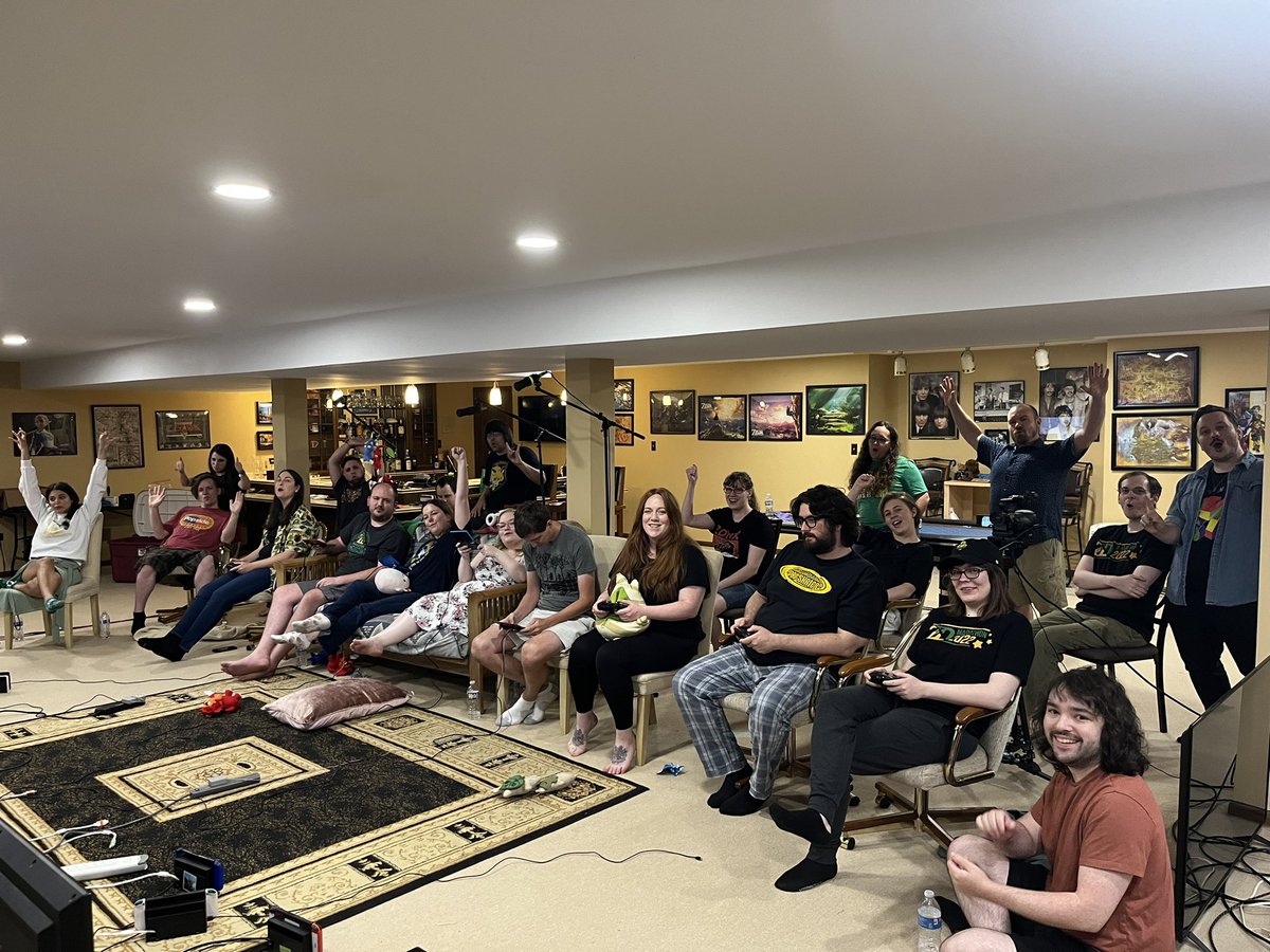 ZeldaInformer's tweet photo. WE REACHED $20k FOR NO KID HUNGRY! This is also a record high for the ZDM! There’s a little time left to donate to a great cause. Every $1 helps provide 10 meals to hungry kids and much more! Join us as we end the marathon! 
@ZeldaDungeon @STREAM_NKH 

https://t.co/Dwnobxghr0 https://t.co/ORwvyD8hE7
