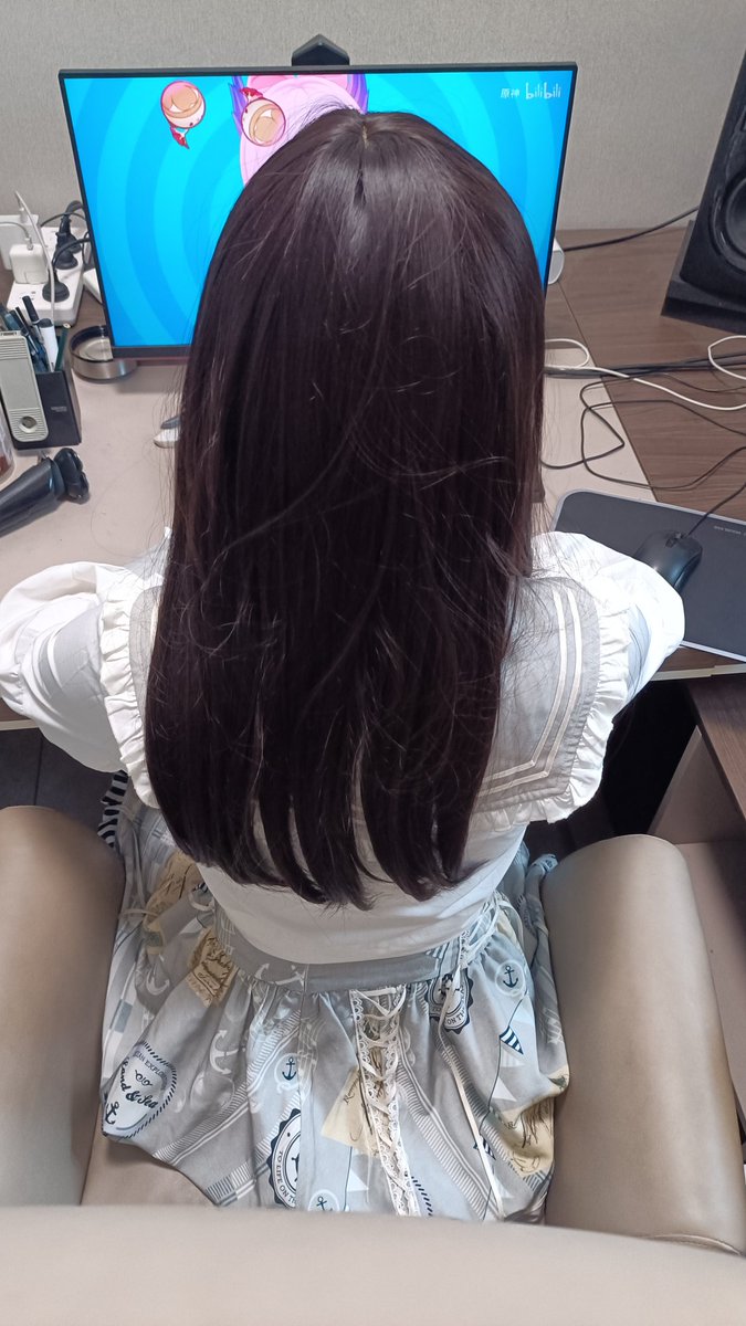 你怎么老是没时间呀
哥哥，哥哥，那是因为我是个网瘾少女呀
#伪娘の日常
#杭州伪娘