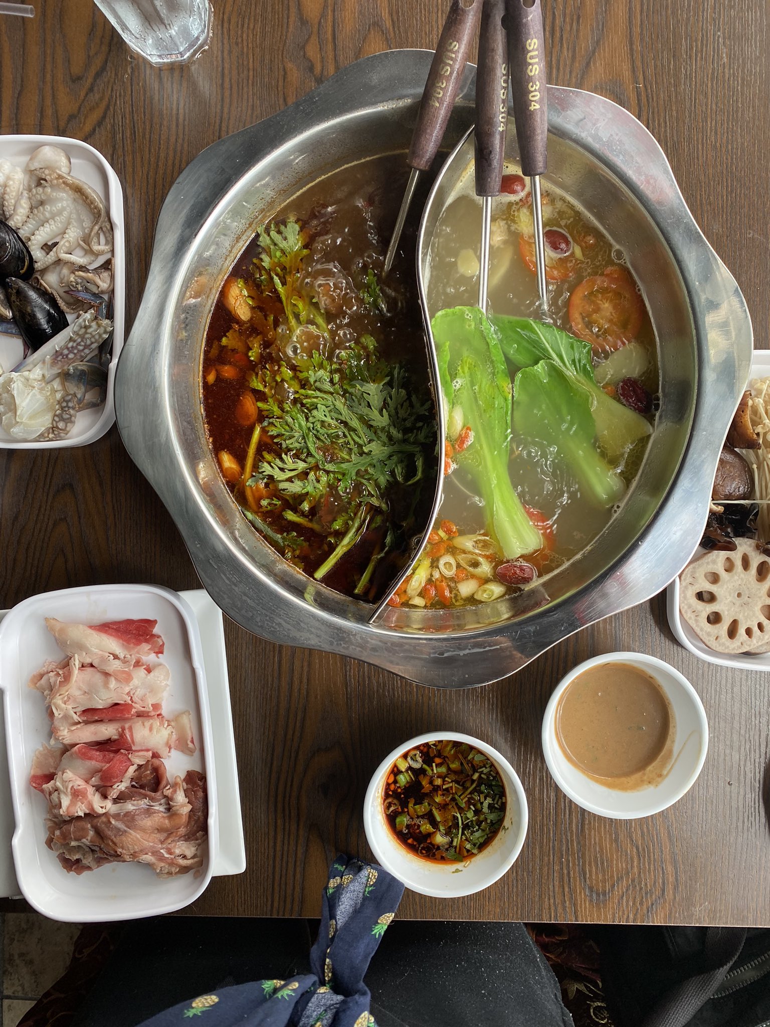 Maggie Juang 🦢 on Twitter "Dual broths today at Kung Fu hot pot. Spicy