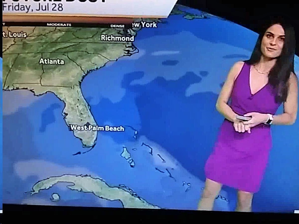 AnnaTorres033's tweet photo. 2 Very Hot Best Weekend Night Weather Anchors In The Country Outside NY Brooke In FL &amp; Leah In WA Tonight Both In Purple &amp; Pink Color Dresses! Both Looking Very Great! Also My 1st Pics For Both Together! @FLWXBROOKE 🟣🟣🟣 @leahpezzetti 💖💖💖 https://t.co/bGFaVqtG00