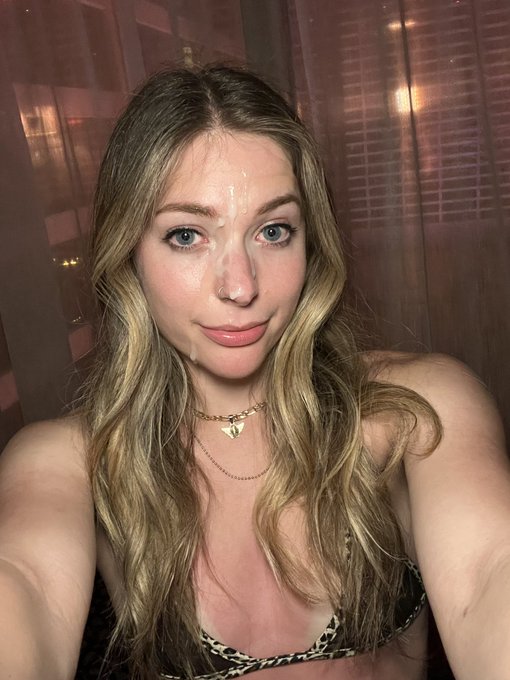 Goodnight twitter this is your reminder that my OF has no PPV and that I look good covered in cum :)<a href="/tag/throne"class="tags"><span>#throne</span></a><a href="/tag/wishlist"class="tags"><span>#wishlist</span></a>