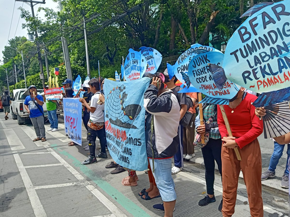 Fisherfolk and environmental groups march to the central office of the DENR for a State of the Fisherfolk Address, where different groups highlight issues under the Marcos Jr. administration affecting small fisherfolk. NO TO RECLAMATION! SAVE OUR SEAS!