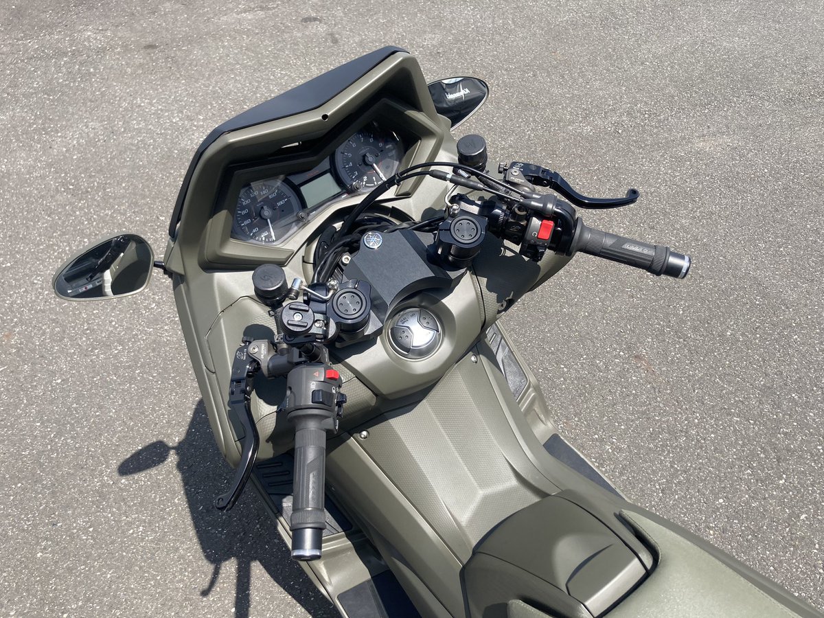eternity_masaki's tweet photo. 本日は朝イチで柏市までtmax530納車です！　
ジオン軍にいそうです… https://t.co/6JWtpCO39k