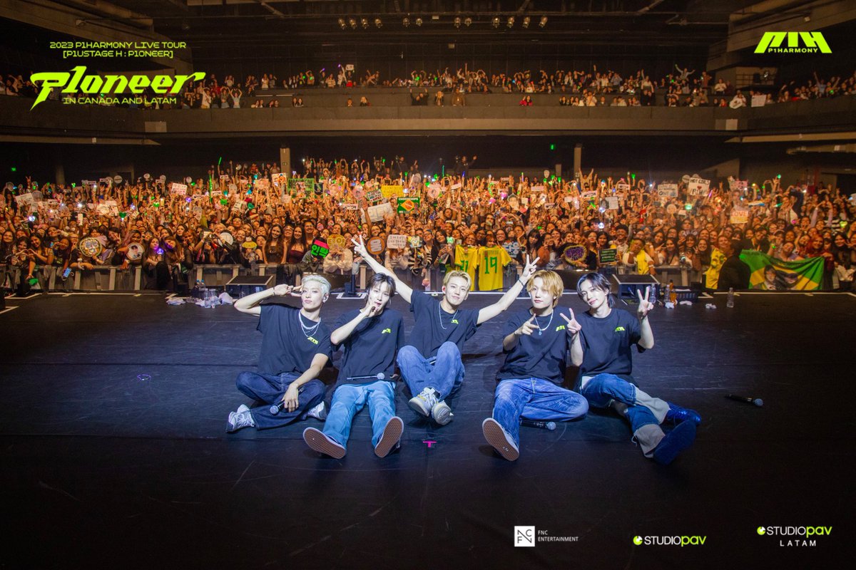 studiopav_latam's tweet photo. São Paulo #P1ece 🇧🇷 vocês encheram o @P1H_official de amor ontem à noite * Bebê, o amor nunca foi tão bom* 💚

#P1HARMONY #피원하모니 #P1H #P1ustage_H #P1ONEER #P1HARMONYinLATAM https://t.co/st0LWc5v1L