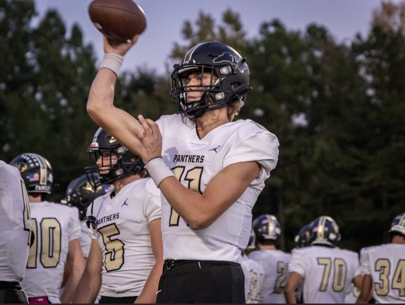 Prov_Football's tweet photo. #WEBACK
#GOLDBLOODED
#ONTHE🚌 🏴‍☠️🏴‍☠️🏴‍☠️ https://t.co/DF2rucaS12