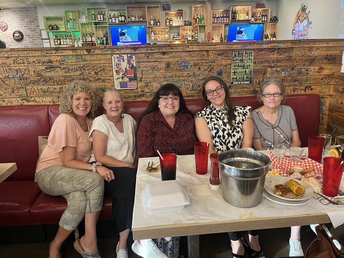 Ms_NJohnson's tweet photo. I’m going to miss these ladies too much! I’ve loved working with them all. ❤️  So thankful that I’ve had them in my life to laugh with, encourage me, support me, push me &amp; just overall take care of me! I love my GISD maintenance ladies more than they know! https://t.co/QC3OHAtfBP