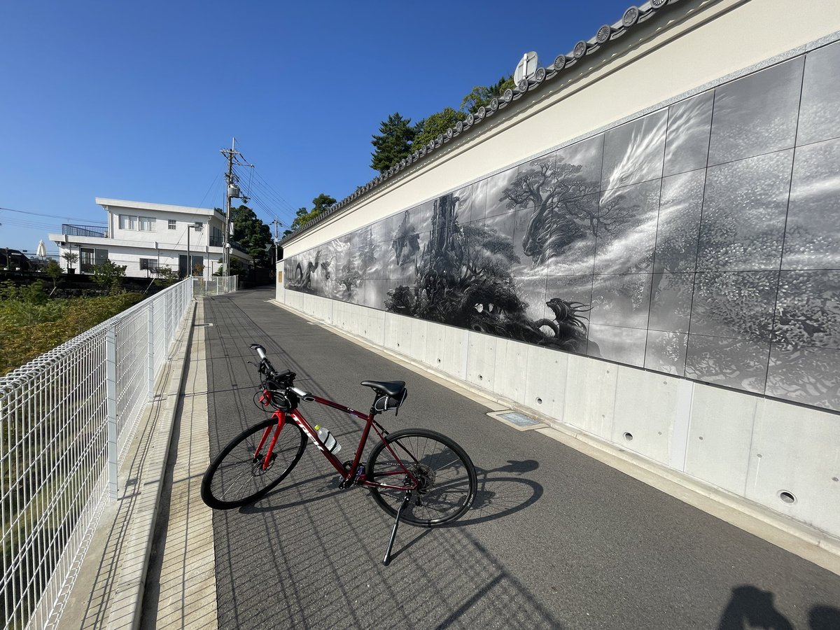 kkytponta's tweet photo. 朝活🚴💨
門戸厄神東光寺に立ち寄り
壁みてびっくり😱
その後、宝塚まで
疲れたから小休止😃
#trek
#トレックfx
#fx3disk
#門戸厄神東光寺
#宝塚
#武庫川 https://t.co/EE0FuSNQcU