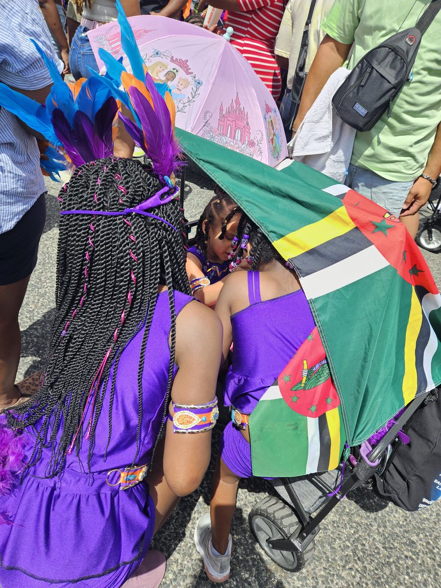 ChezDominique's tweet photo. My little person had a great time representing her Caribbean roots today at Kiddies Carnival @EmbraceDominica #Caribana2023 #TorontoCarnival #PlayaMas @lilnationz #Semeru https://t.co/MqRFfiUHnB