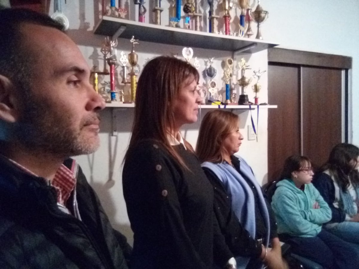 Rosana47686595's tweet photo. Actividad de hoy en barrio Alberdi Rio Cuarto hablando con la gente.Guillermo Moreno Presidente!!!   @MORENOENCORDOBA Mechy Diaz @mdmarimer @martin_capa @elpulpo_blanco https://t.co/oNnPHH2pfv