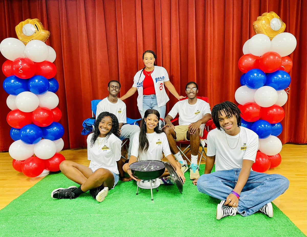 LadyCAPeterson's tweet photo. We had so much fun supporting our community and Dodgertown Elementary School! Back to School Party was a success! @DodgertownELEM #PDY2024 #OCPCommunityOutreachInc https://t.co/MGLpc9TUDl