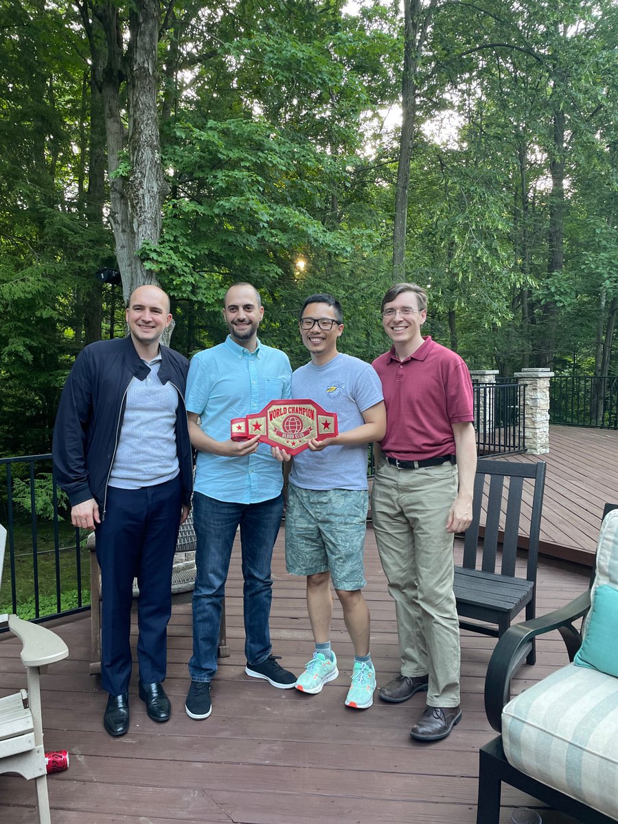 Successful first Blood Club™️ of 2023 debating transplant in de novo Blast phase CML over 🍕 and 🍷. Special thanks to Dr. Klisovic for hosting this epic showdown 🥊!!