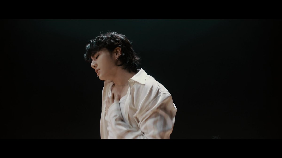 JJK_Times's tweet photo. Jungkook’s “Seven (feat. Latto)” Official Performance Video also debuts on Global YouTube Top Videos Chart, ranking at #7 (16.1M views) along with the Official MV at #1 🌏

https://t.co/fXctnALDjn https://t.co/ZzVhC4KWuv
