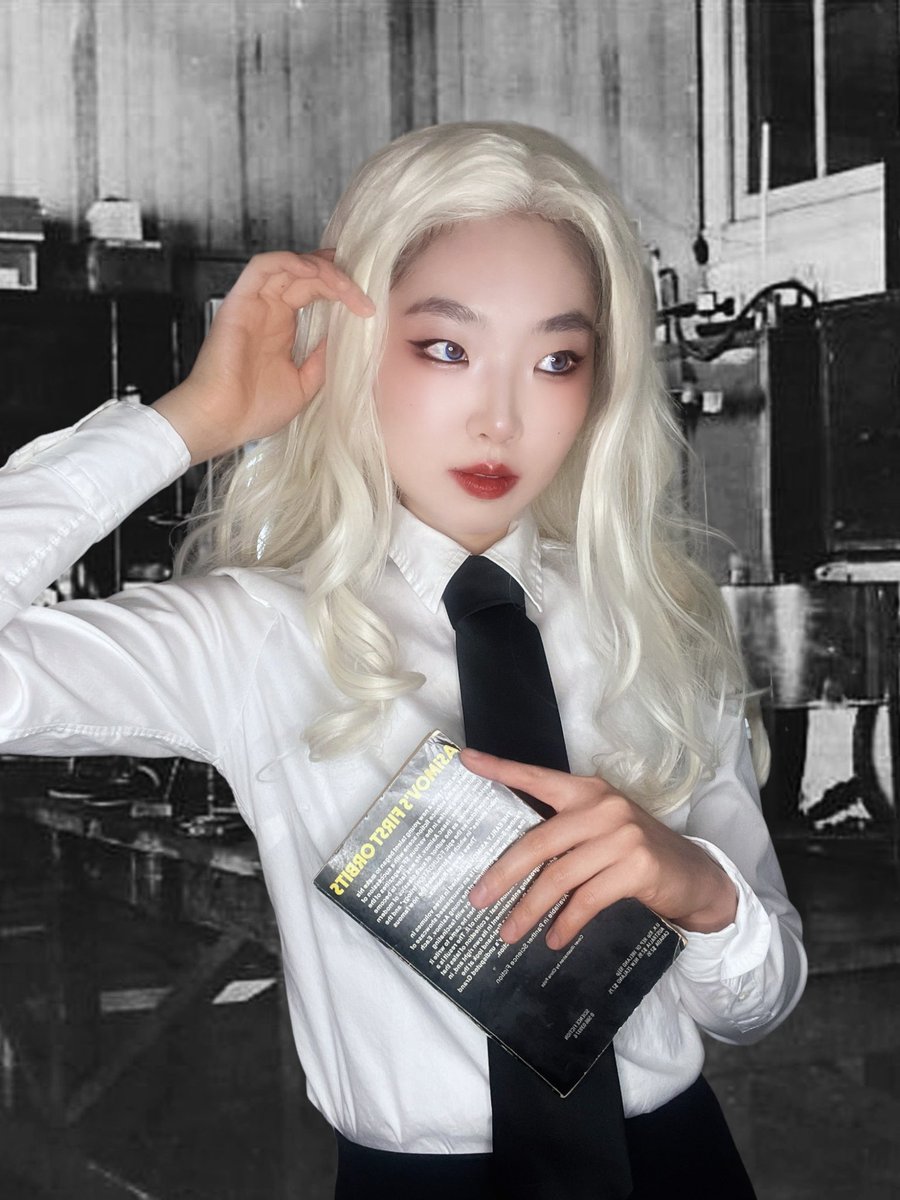 Barbieheimer is violating lab safety rules with her hair 🤓☝️