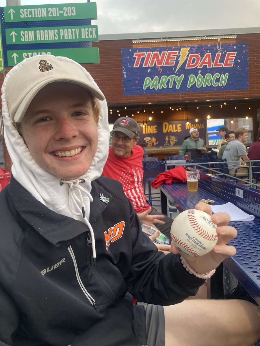 DominicSergi's tweet photo. five stadiums in one day?? Catching a HR Ball??? And talking about the organization with Yard Goats Broadcaster Dan Lovallo???? It's all in our most recent episode, YouTube Link in bio!!! #MiLB #SupportMiLB #Baseball https://t.co/aVopqFI4OR