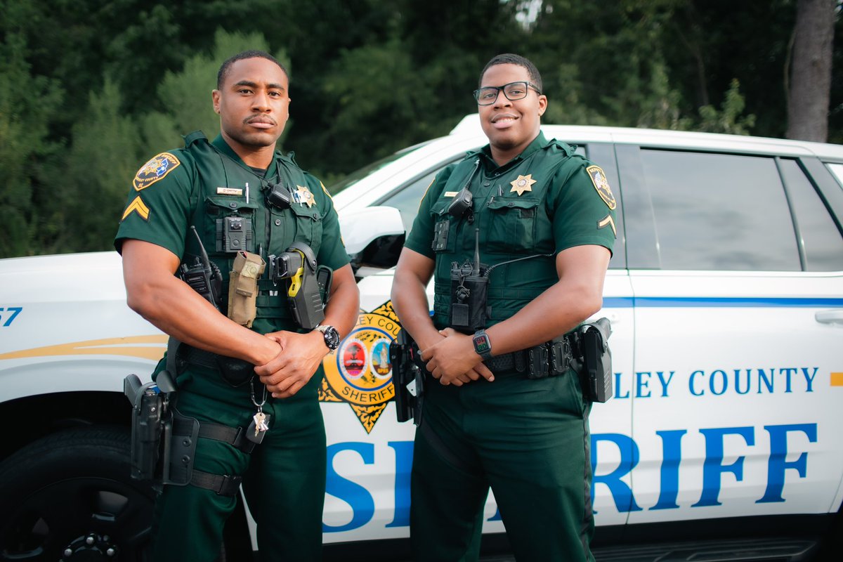 sedvert's tweet image. #OnPatrolLive (Ep 202) - Tonight we tag along with the indefatigable @Cpl_D_Smith and Deputy Williams of @BerkCoSheriff. You’ve got TEN MINUTES to grab those snacks before we are LIVE on @ReelzChannel!!! @OfficialOPLive @peacock #OPLive #OPNation #OPLiveNation