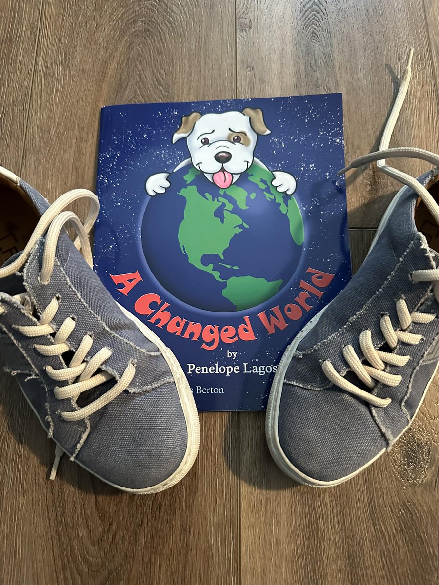 Author/entrepreneur/actress <a href="/PenelopeCLagos/">Penelope Lagos</a> is our guest on #FeedingTheDucks talking about her new children's book #AChangedWorld and her shoe line #cassiusecoline.  #childrensbooks #pets #shoes #ecofriendly #vegan #dogs

youtube.com/watch?v=DzuNGX…