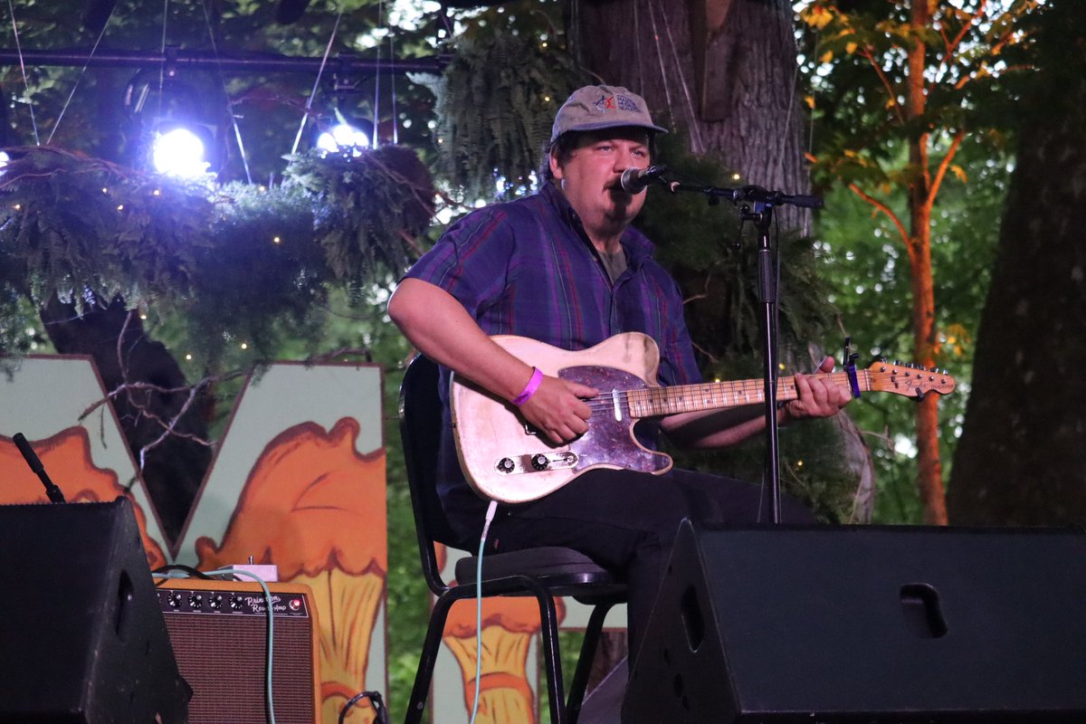 Jake Xerxes Fussell is closing out the day at Creekside with a bluesy solo set, layered with his warm vocals. Tune back in tomorrow with an artist we are especially excited for starting at 12:15p (A current OU student!)