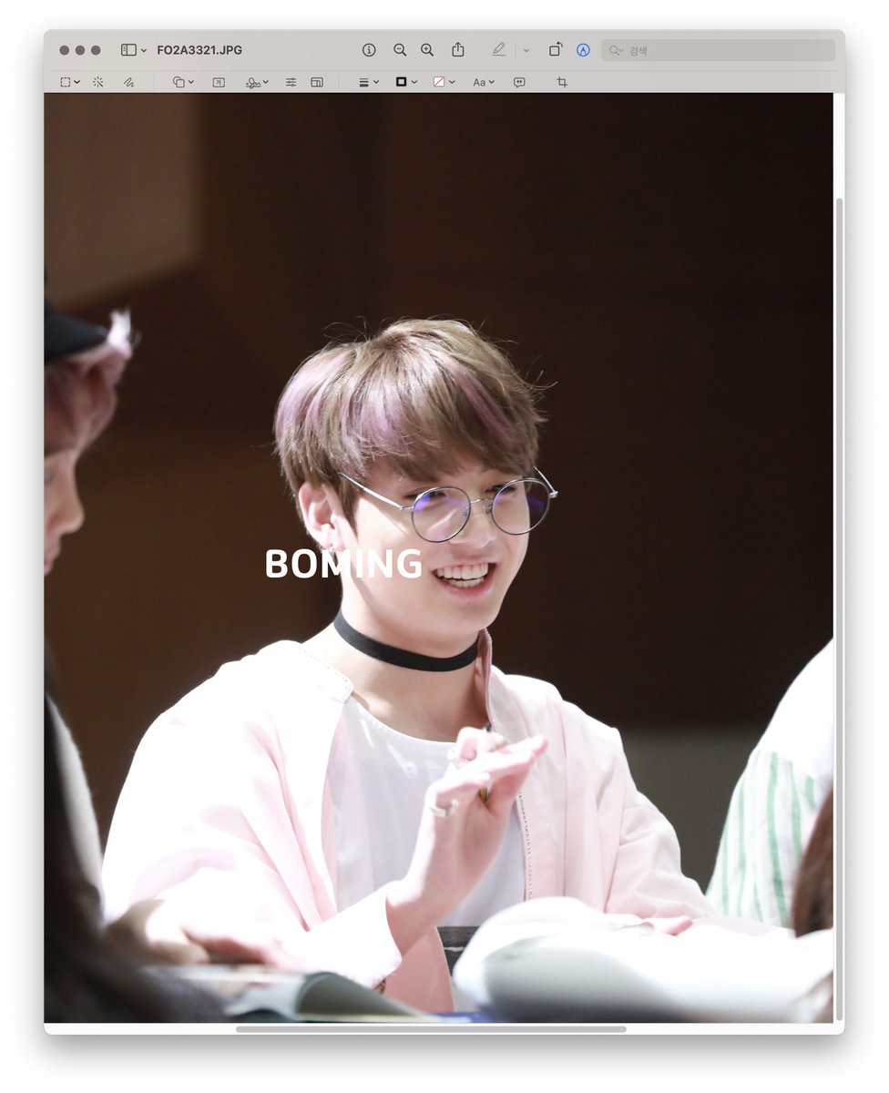 bts_data_sale's tweet photo. 제가 쓰려고 모아둔 정국이 데이터 15장
(시상식 x, 팬싸 혹은 콘서트만 있습니다)

45,000원에 판매합니다
모을 때는 약 10만원 넘게 주고 샀습니다
입금 가능하실 때 연락주세요
덤으로 시상식 예쁜 컷도 같이 넣어드립니다

#방탄데이터 #정국데이터 https://t.co/jmqLINIEaZ