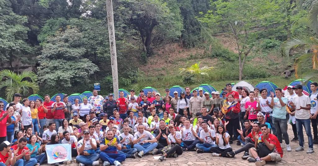 Hoy acompañamos a Nuestro Mejor Gobernador Ejemplar *Antonio Primitivo Cedeño* ; *Viceministro de Juventud y Deporte José Luis Tovar*; Diputado Jean Román y *Alcalde Bolivariano Oscar Novoa* al Campamento Juvenil Portuguesa en Movimiento Parque Los Samanes de La Ciudad  d Guanare