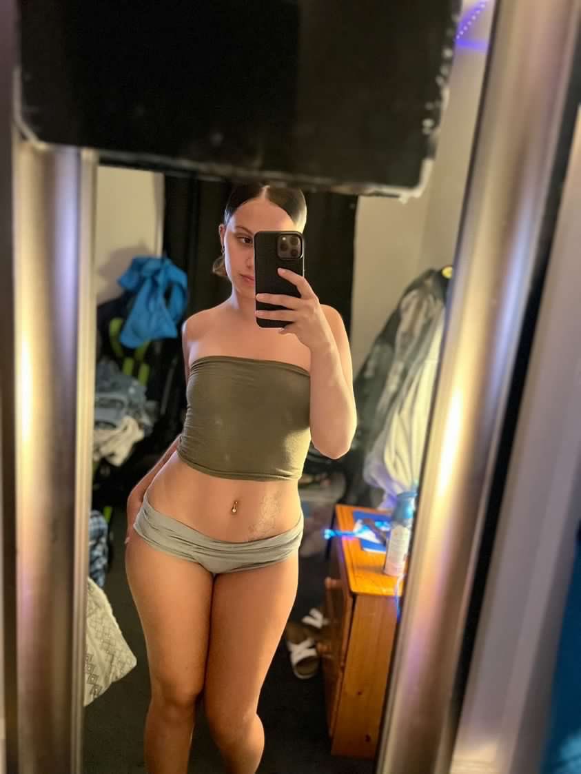cheydabaddie's tweet photo. @Feet_Whisperer hit me up 👅 https://t.co/bplmJttlZI
