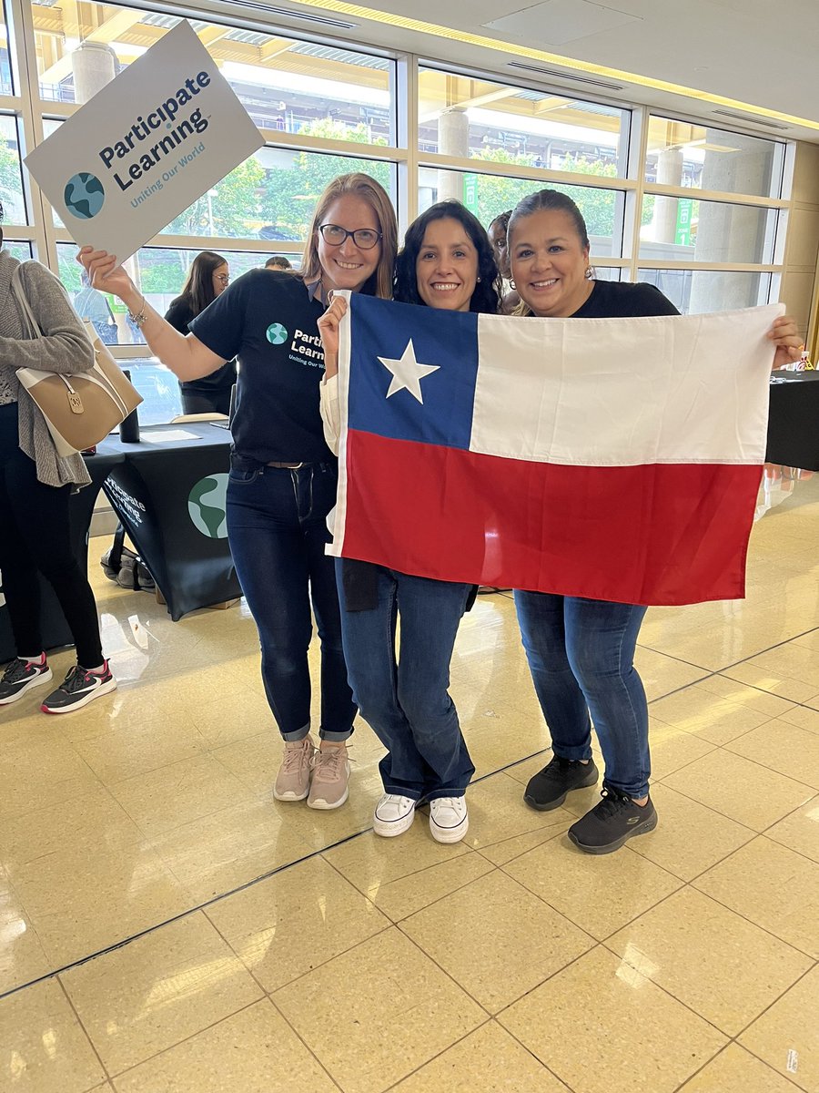 CataPoblete05's tweet photo. Today we welcomed our new @Bel_Air_ES teacher 💙🐾!!! Bienvenida @vanessapalomin7 to our Bel Air family!!! #BAESShines you arrived to the best possible place 🌈 https://t.co/Bg4N27Q7EI