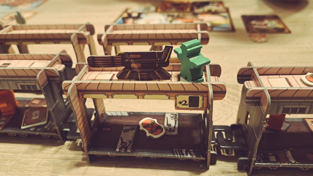 Sibi30015224's tweet photo. Ein toller Spieleabend liegt hinter uns. Den Auftakt machte #ColtExpress mit der neuen Erweiterung, im Team-Modus 2 gegen 2. War wieder mega unterhaltsam und spassig. Und ein enges Duell zwischen den zwei Banditen- Banden. Klasse Spiel, die Erweiterung ist einfach top! Yiha! 🚂🤠 https://t.co/JxpaQXF1Lv