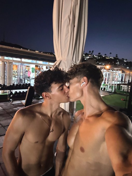 Salty kisses 🫦 @angell23xoxo #fitness #boyfriend https://t.co/cLjibkKMCI<a class="tags" target="_blank" title="On Twitter" href="/?out=eyJ0eXAiOiJKV1QiLCJhbGciOiJIUzUxMiJ9.eyJpYXQiOjE3MTQ1Mzg3OTQsImlzcyI6InR3cG9ybnN0YXJzLmNvbSIsIm5iZiI6MTcxNDUzODc5NCwiZXhwIjoxNzQ2MDc0Nzk0LCJyZWRpcmVjdF91cmwiOiJodHRwczovL3R3aXR0ZXIuY29tL2FuZ2VsbDIzeG94byJ9.rWUWJ68qrjLWTa0wNnr4J-wCwzleC0o1THxM-HjMfhuXyVMPAmPJrlHnz43XANXfWq3bc1fSoEQ9Xl0NFGzCFA">@angell23xoxo</a><a href="/tag/fitness"class="tags">#fitness</a><a href="/tag/boyfriend"class="tags">#boyfriend</a>