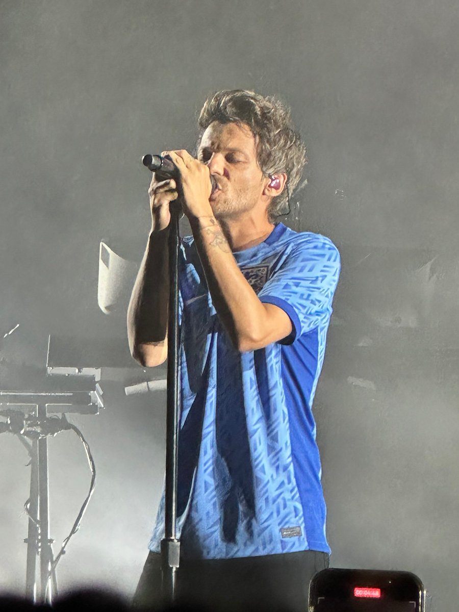 fdhstt's tweet photo. HE'S BACK https://t.co/A8AP121lok