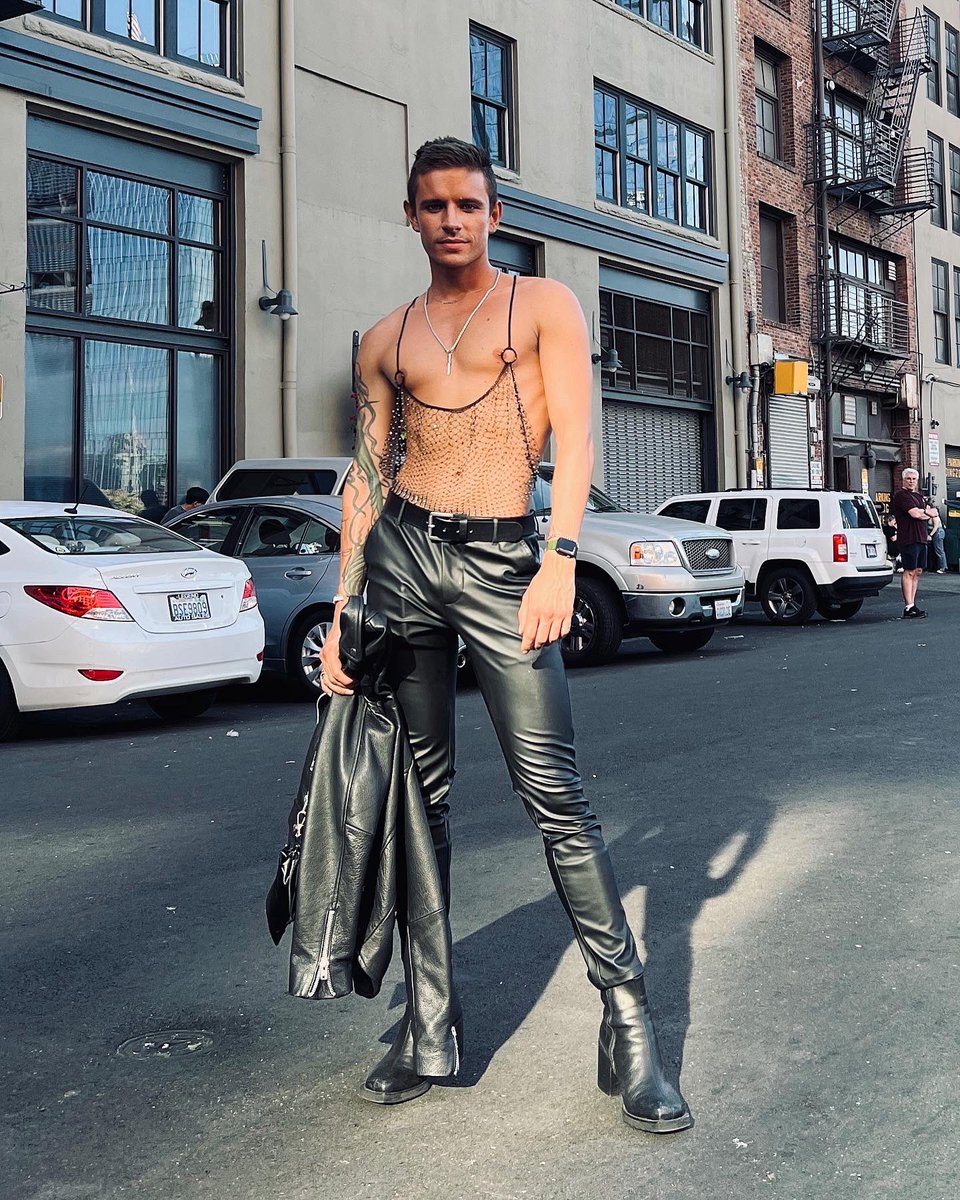 haydenwilberger's tweet image. R. E. P. 🐍 #lookwhatyoumademedo @taylorswift13